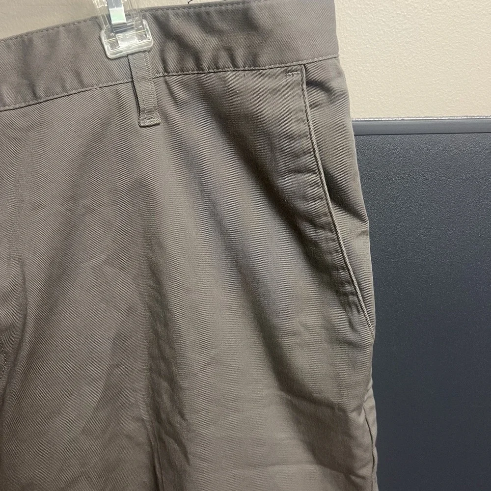 Volcom Shorts Mens Sz 40 Gray Skateboarding Casual Outdoor‎ Chino
